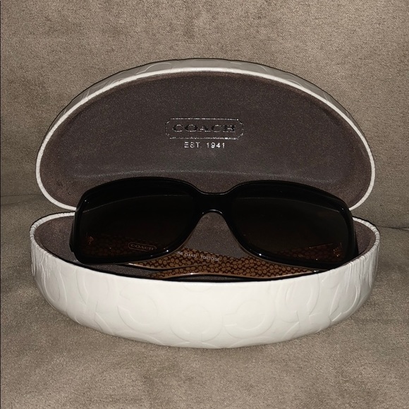Coach Accessories - NWOT Authentic Coach Sunglasses 🕶